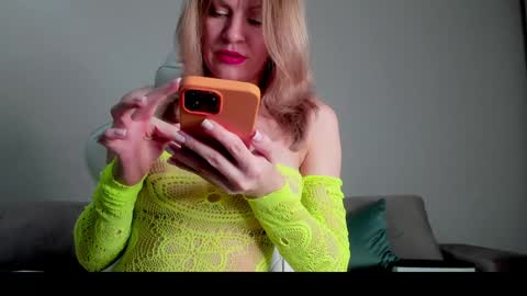 Rita I will online 14 December  online show from 12-19-24, 01:40