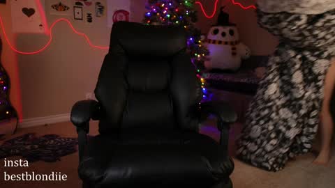 Chloe Next stream on Friday online show from 12-24-24, 08:27