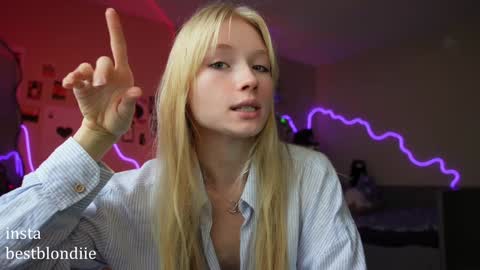 Chloe Next stream on Friday online show from 01-03-25, 05:31
