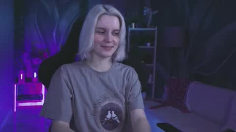 Snapshot of bethanycloud chatting on 02-09-26, 08:18 Bethany online show from 02-09-26, 08:18