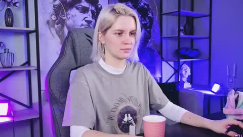 Snapshot of bethanycloud chatting on 02-10-26, 05:44 Bethany online show from 02-10-26, 05:44