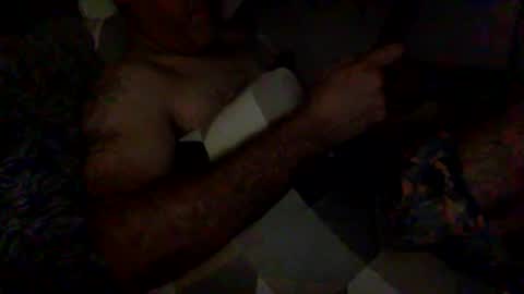 Snapshot of betoooox chatting on 10-13-25, 05:18 Virtual Gentleman online show from 10-13-25, 05:18