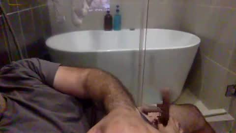 Snapshot of betoooox chatting on 10-17-25, 09:34 Virtual Gentleman online show from 10-17-25, 09:34