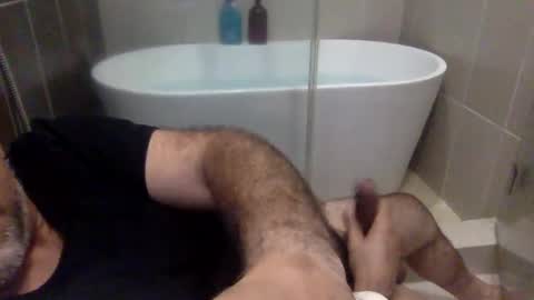 Snapshot of betoooox chatting on 10-22-25, 11:04 Virtual Gentleman online show from 10-22-25, 11:04