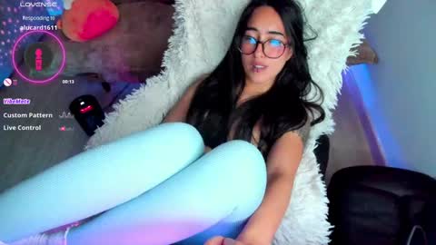 Snapshot of betsabe_butlers_ chatting on 02-27-25, 04:09 Automatic Espresso Coffee Maker50000tkns left online show from 02-27-25, 04:09