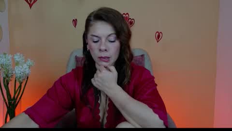 Snapshot of betsy_anub chatting on 11-09-25, 07:45 LINDA online show from 11-09-25, 07:45