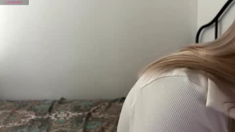 BlondeReka ITS MY 1st DAY HERE online show from 11-27-25, 06:15