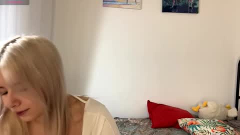 BlondeReka ITS MY 1st DAY HERE online show from 12-15-25, 12:09