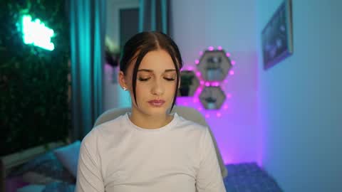 Betty Grey online show from 09-18-25, 06:21