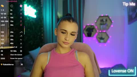 Betty Grey online show from 09-28-25, 06:46