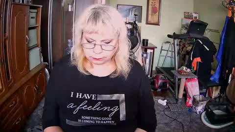 Snapshot of beverlyqcynia chatting on 09-20-25, 11:00 BeverlyQCynia online show from 09-20-25, 11:00