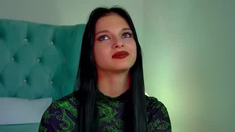 Snapshot of beverlyyork chatting on 02-04-25, 05:01 Beverly online show from 02-04-25, 05:01