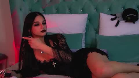 Snapshot of beverlyyork chatting on 11-25-25, 07:14 Beverly online show from 11-25-25, 07:14