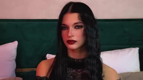 Snapshot of beverlyyork chatting on 11-29-25, 07:00 Beverly online show from 11-29-25, 07:00