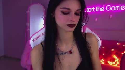 Snapshot of beverlyyork chatting on 12-03-25, 06:39 Beverly online show from 12-03-25, 06:39