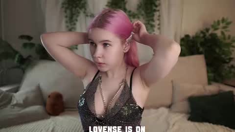 Eliz online show from 12-05-25, 01:36