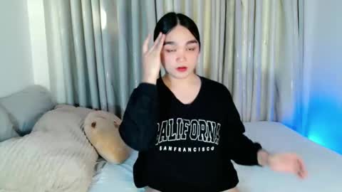 Snapshot of bhabytrans69 chatting on 12-14-25, 11:42 BHABY 3 online show from 12-14-25, 11:42