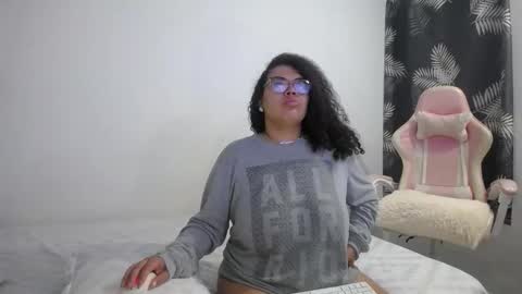 Bianca Tuesday to Sunday from 2am to 6am UTC-5 online show from 01-13-26, 09:14