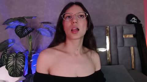 Bianca online show from 10-22-25, 03:07