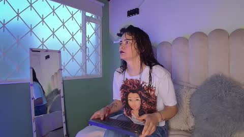 Snapshot of biancaluxx1 chatting on 02-28-26, 11:33 Bianca online show from 02-28-26, 11:33