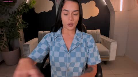 Bianca Pierce online show from 12-23-24, 11:04