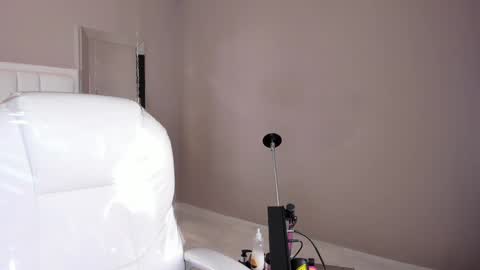 Hi Im Bianca online show from 12-18-24, 09:14