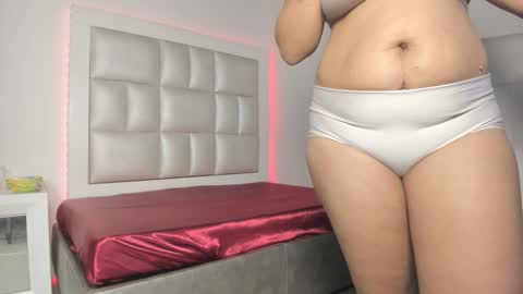 bibiana_js_ online show from 11-04-25, 12:04