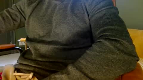 Snapshot of bifitboy chatting on 01-02-25, 06:12 Ryan online show from 01-02-25, 06:12