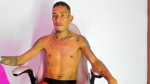 Stiven Leon online show from 02-06-25, 04:42