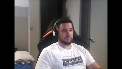 latinBoyHuge online show from 04-08-26, 07:14