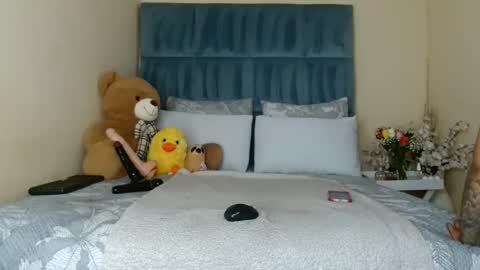 big_melons2001 online show from 10-31-25, 01:17