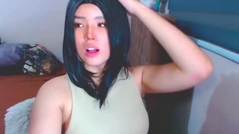 Mia online show from 12-13-24, 03:21