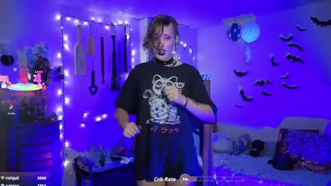 Snapshot of bigbearandbunny chatting on 10-18-25, 09:37 bigbearandbunny online show from 10-18-25, 09:37