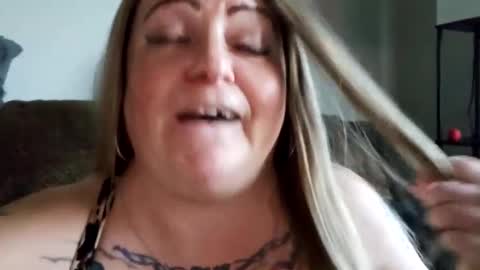 Tiffany online show from 03-01-25, 12:28