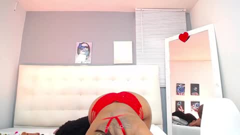 Mia online show from 12-21-24, 09:47