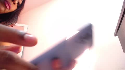 Mia online show from 12-24-24, 04:19