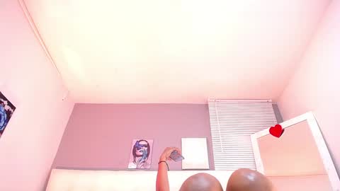 Mia online show from 12-28-24, 02:11