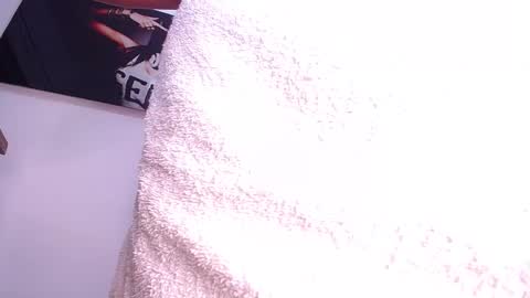 Mia online show from 02-22-25, 10:20