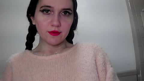 Isabella online show from 12-24-24, 01:49