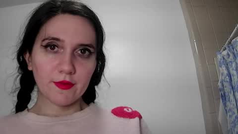 Isabella online show from 12-31-24, 07:53