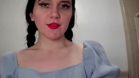 Isabella online show from 01-05-25, 04:04