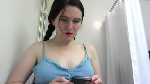 Isabella online show from 09-29-25, 12:05