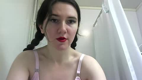 Isabella online show from 10-30-25, 08:05