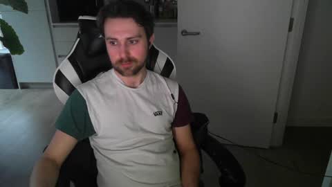 Snapshot of bigbrit_25 chatting on 02-08-25, 03:42 Big Brit online show from 02-08-25, 03:42