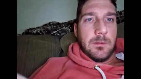 Snapshot of bigcanuck35 chatting on 10-28-25, 12:52 bigcanuck35 online show from 10-28-25, 12:52