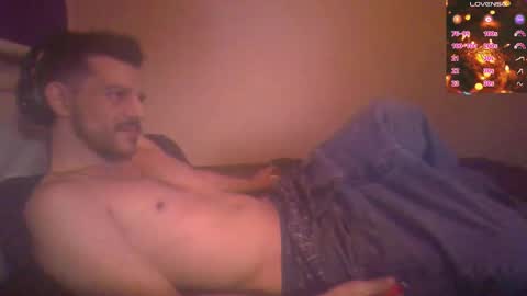 Jon - Im Straight online show from 02-11-25, 05:07