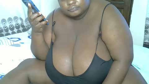 Snapshot of bigchocotities chatting on 01-06-25, 04:15 bigchocotities online show from 01-06-25, 04:15