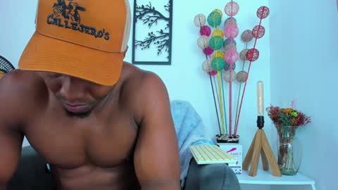 sexy muscle online show from 01-12-25, 03:39