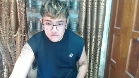 Snapshot of bigcockoncum chatting on 12-02-24, 05:59 Chloe online show from 12-02-24, 05:59