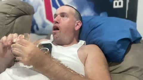 Snapshot of bigcocksuckingslut chatting on 11-01-25, 01:18 bigcocksuckingslut online show from 11-01-25, 01:18